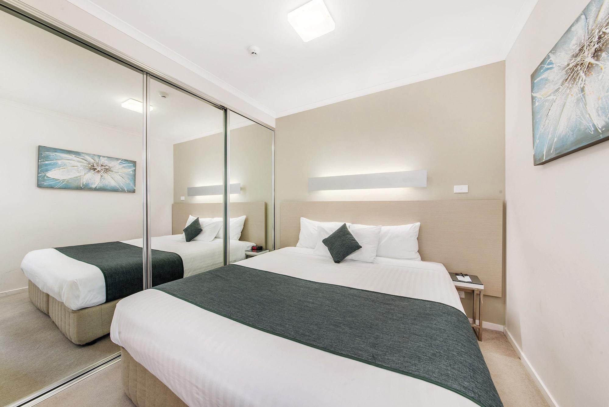 Aparthotel Abode Tuggeranong Canberra Exterior foto