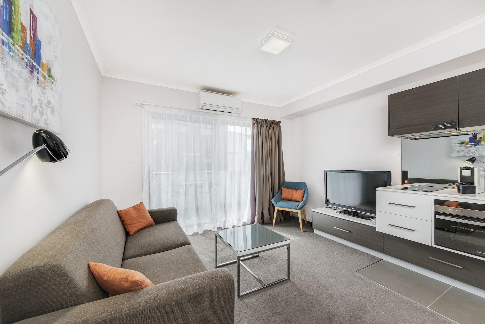 Aparthotel Abode Tuggeranong Canberra Exterior foto