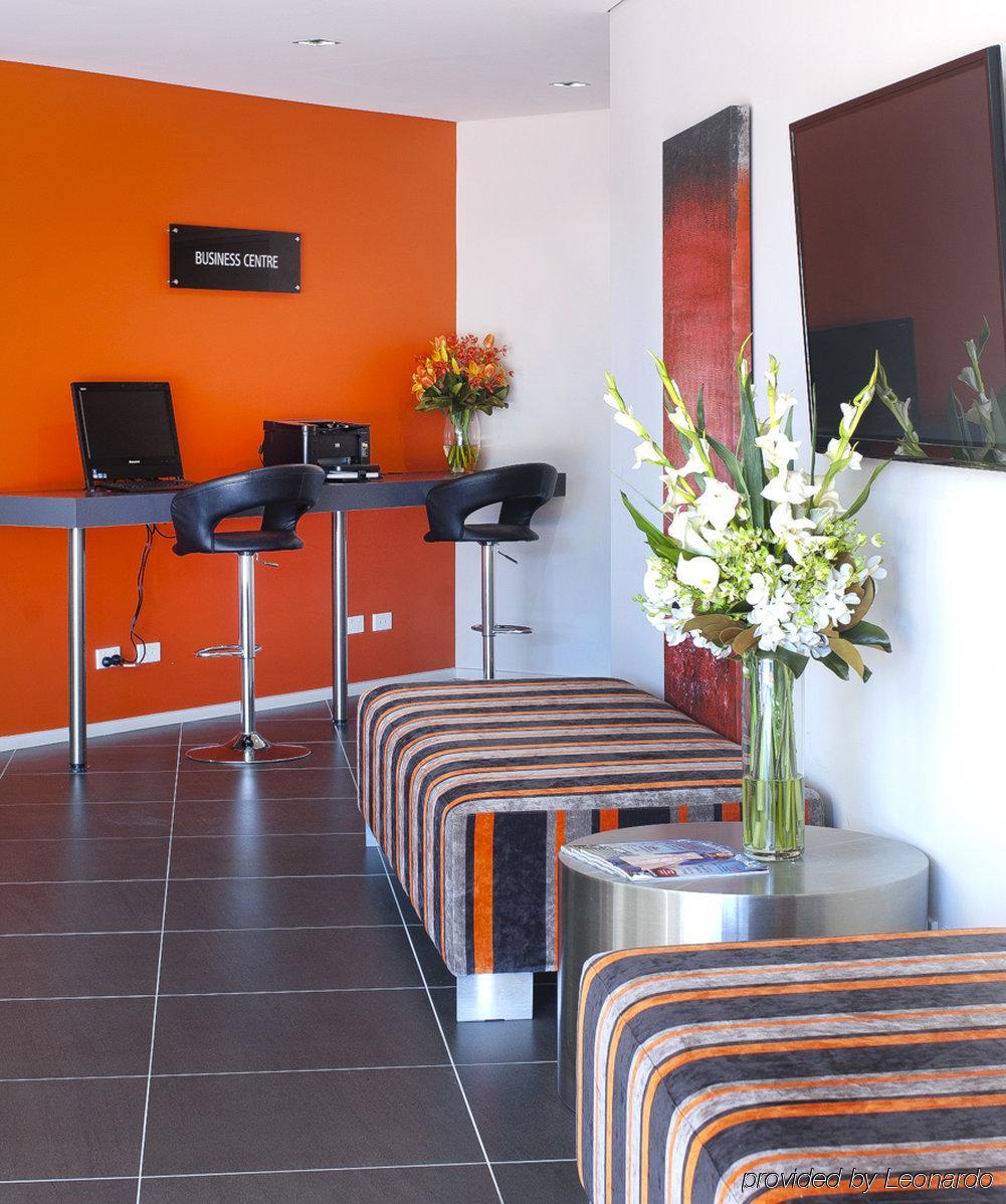 Aparthotel Abode Tuggeranong Canberra Exterior foto