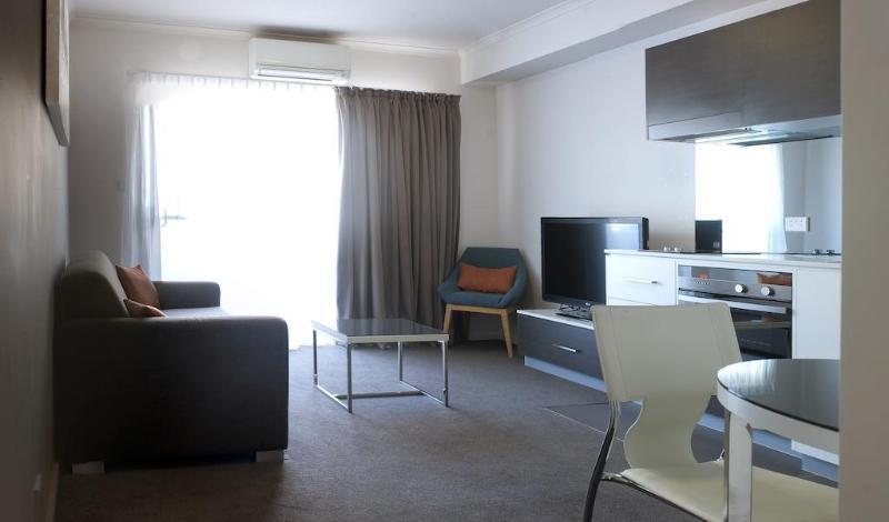 Aparthotel Abode Tuggeranong Canberra Exterior foto