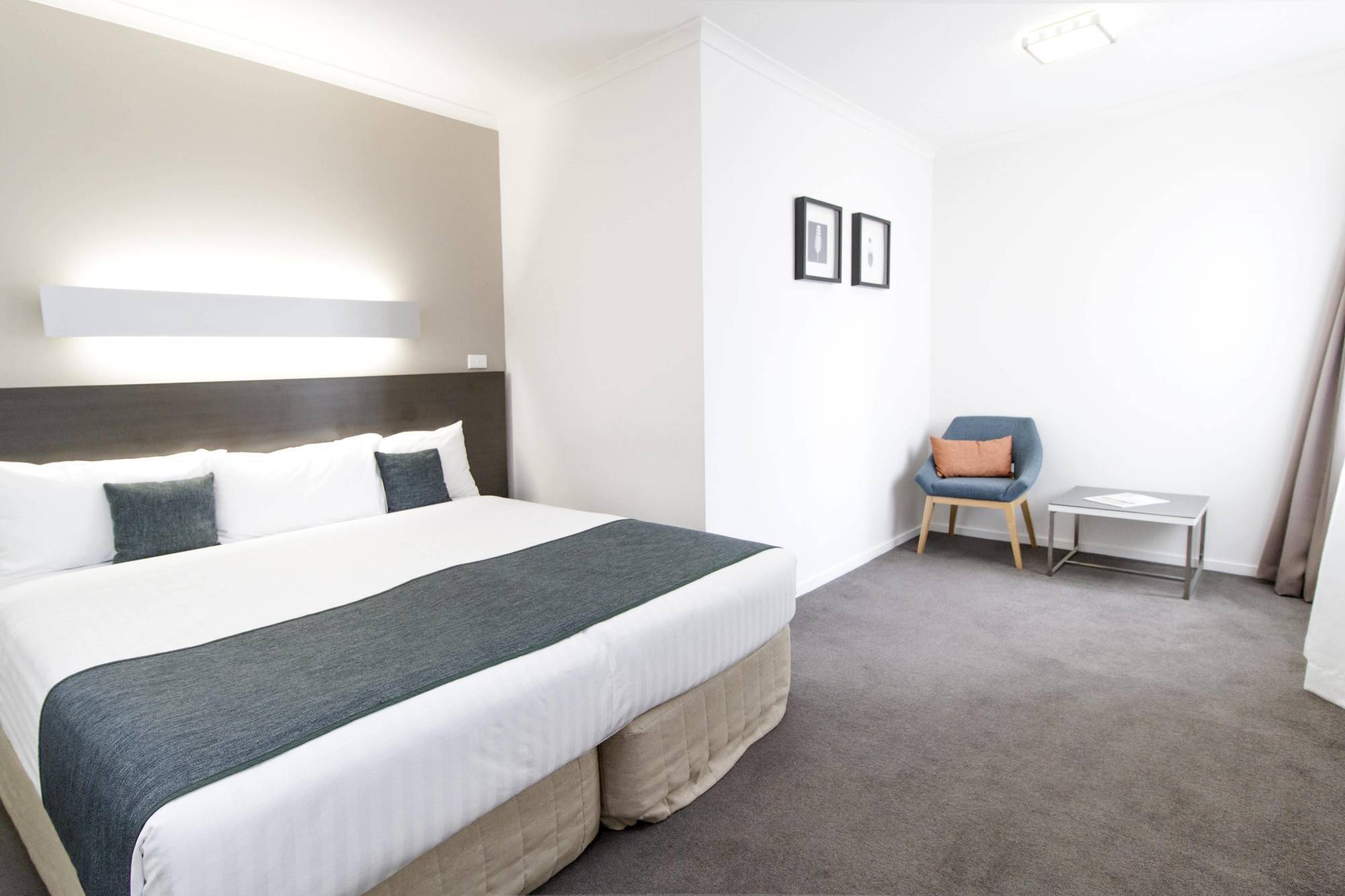 Aparthotel Abode Tuggeranong Canberra Exterior foto